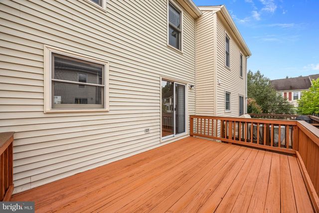 14720 GROBIE POND LN, Centreville, VA 20120