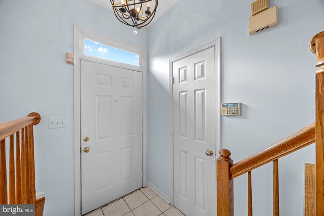 14720 GROBIE POND LN, Centreville, VA 20120
