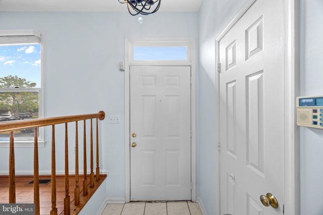 14720 GROBIE POND LN, Centreville, VA 20120