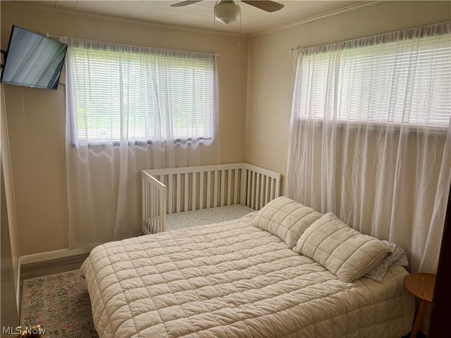 2407 Hanvey Avenue, Belpre, OH 45714