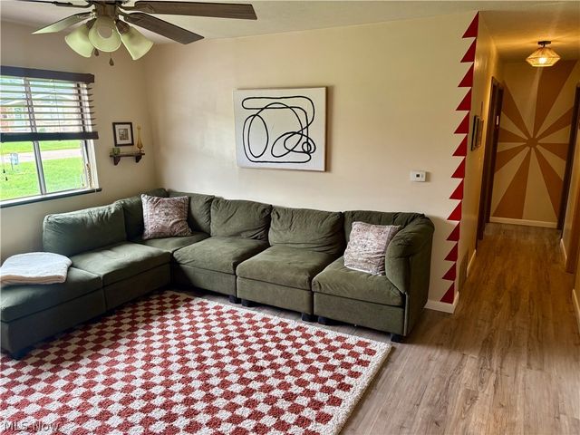 2407 Hanvey Avenue, Belpre, OH 45714
