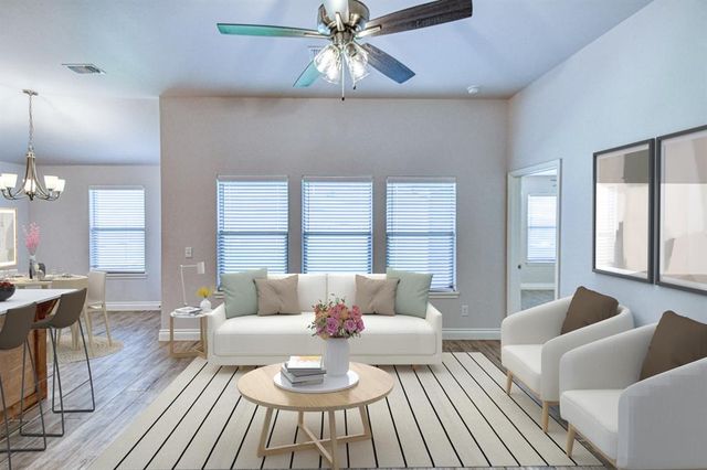 12613 NW 4th Street, Yukon, OK 73099