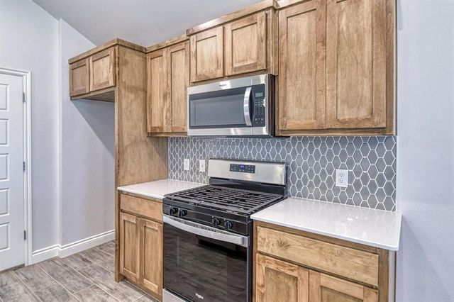 12613 NW 4th Street, Yukon, OK 73099