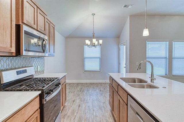 12613 NW 4th Street, Yukon, OK 73099