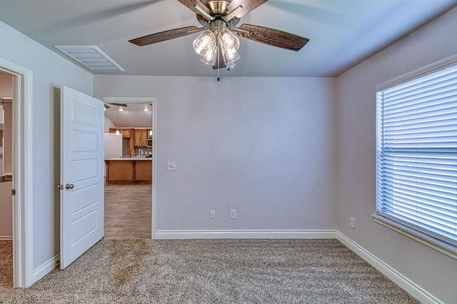 12613 NW 4th Street, Yukon, OK 73099