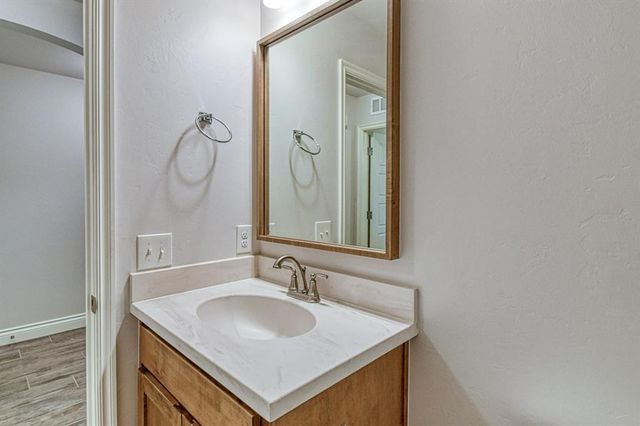 12613 NW 4th Street, Yukon, OK 73099