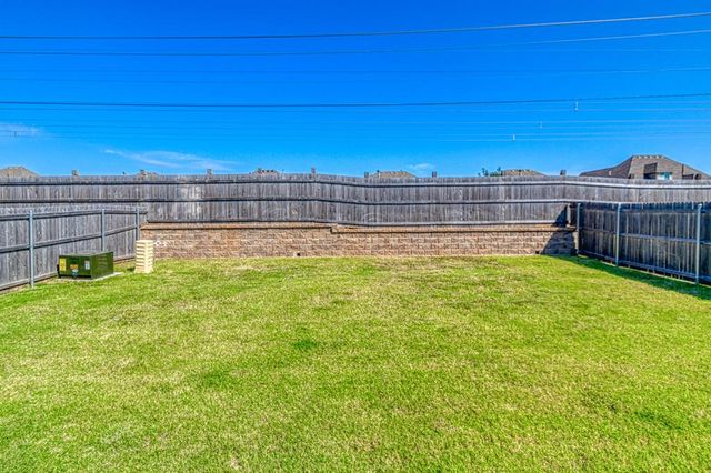 12613 NW 4th Street, Yukon, OK 73099