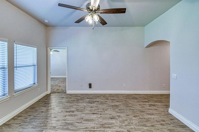 12613 NW 4th Street, Yukon, OK 73099