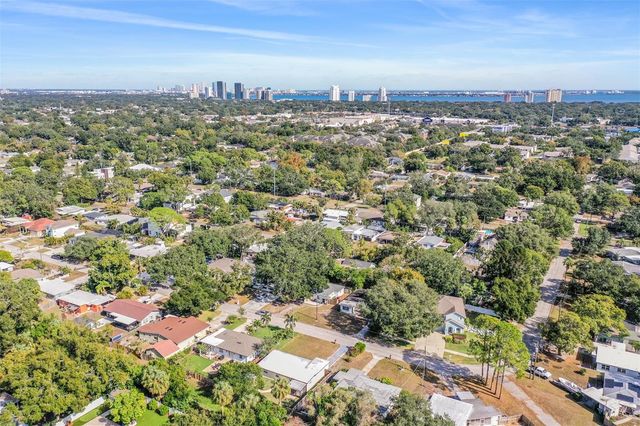 4323 S LOIS AVENUE, Tampa, FL 33611