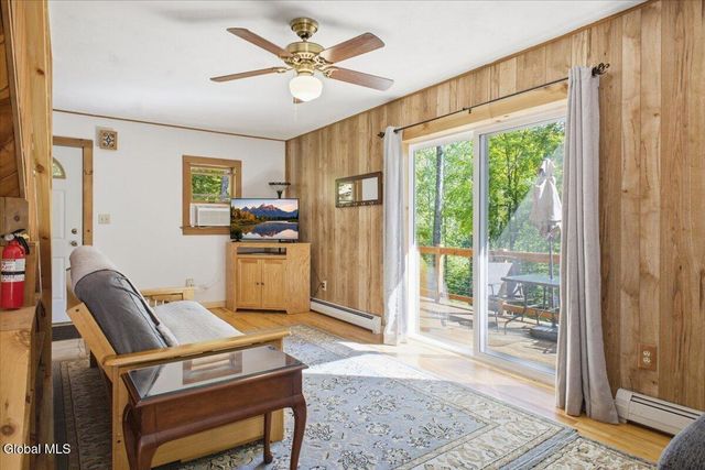 1487 River Road, Thurman, NY 12885