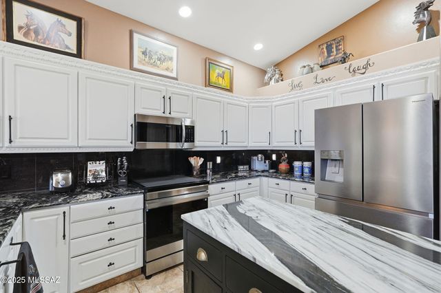 3461 S Abrego Drive, Green Valley, AZ 85614