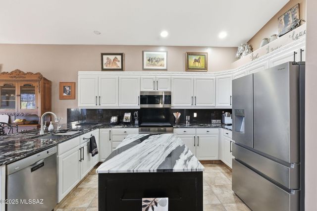 3461 S Abrego Drive, Green Valley, AZ 85614