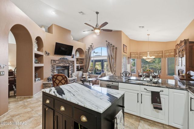 3461 S Abrego Drive, Green Valley, AZ 85614