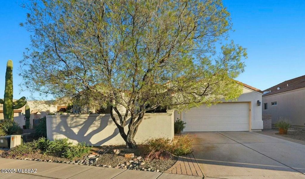 3461 S Abrego Drive, Green Valley, AZ 85614