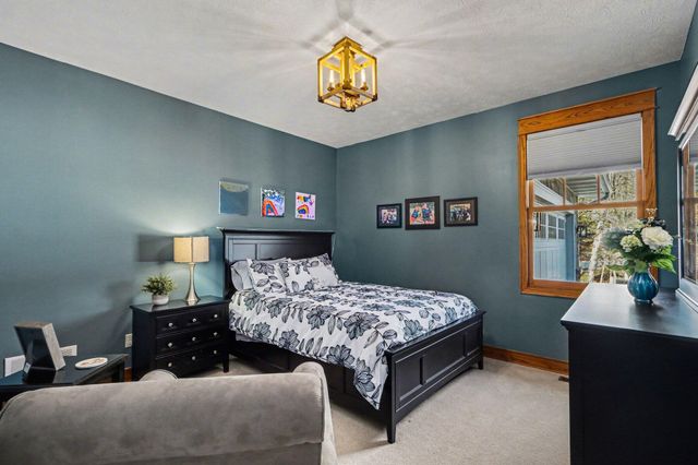 12294 Cranes Avenue, Richland, MI 49083