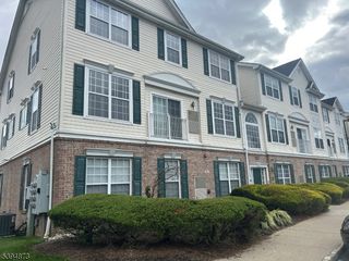 66 Limerick Ln 66, Lopatcong Twp., NJ 08865