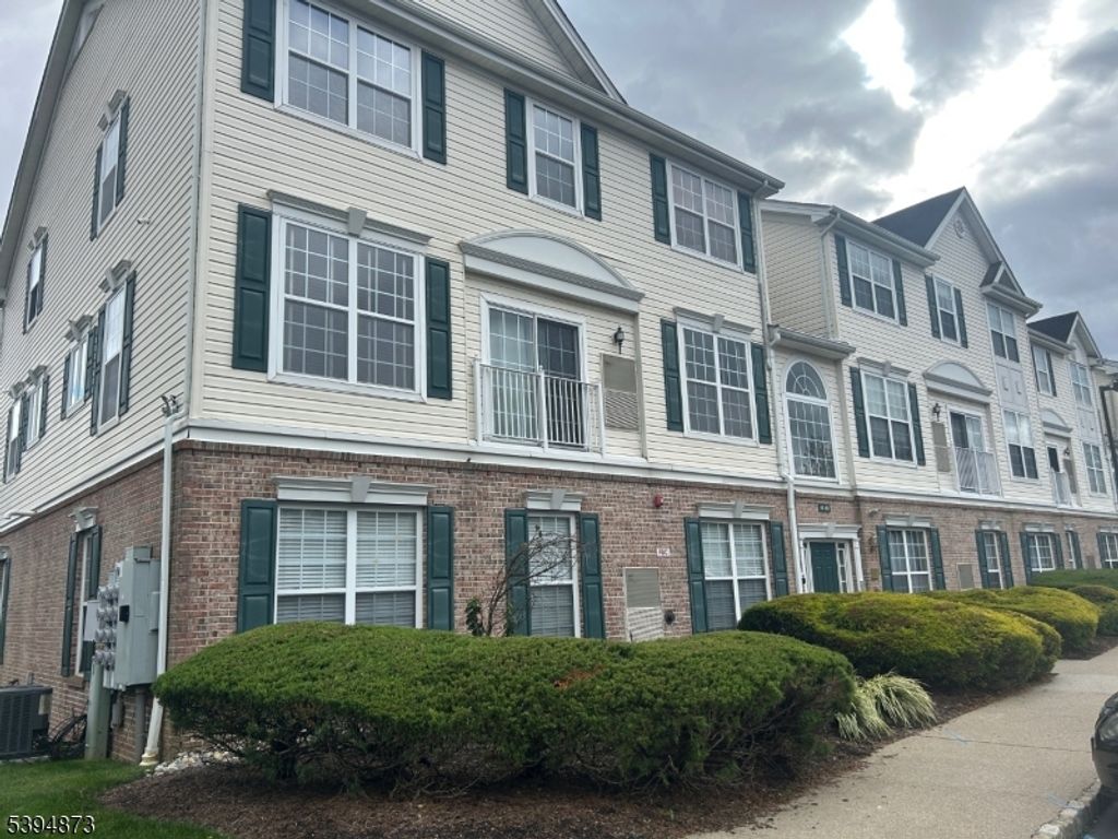 66 Limerick Ln 66, Lopatcong Twp., NJ 08865