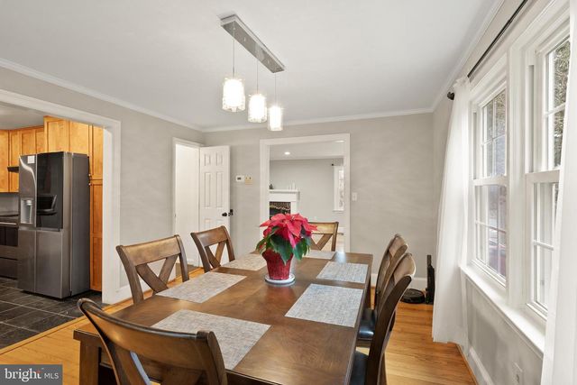 2928 HUNTER RD, Fairfax, VA 22031