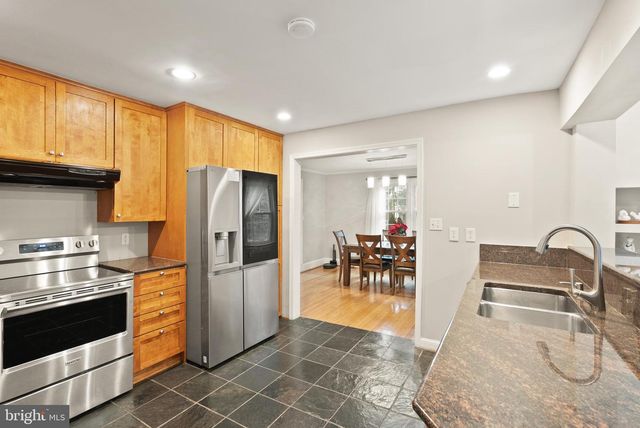 2928 HUNTER RD, Fairfax, VA 22031