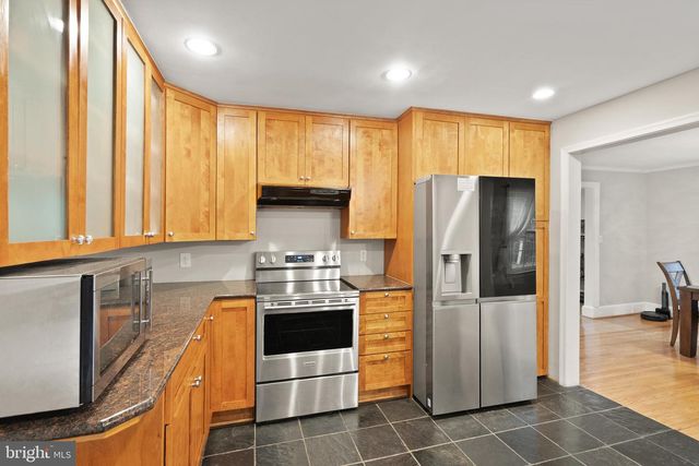 2928 HUNTER RD, Fairfax, VA 22031