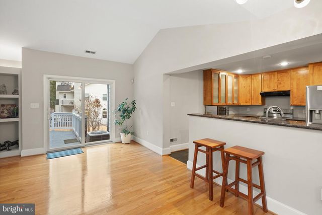 2928 HUNTER RD, Fairfax, VA 22031