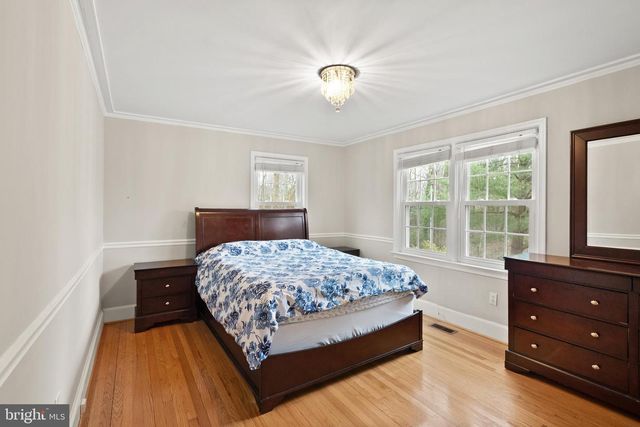 2928 HUNTER RD, Fairfax, VA 22031