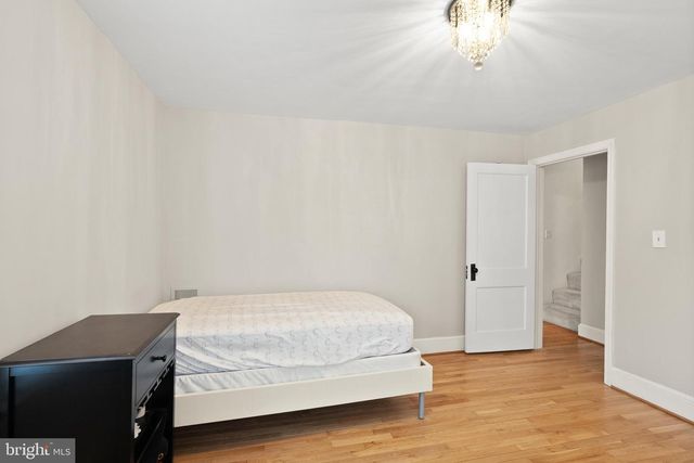 2928 HUNTER RD, Fairfax, VA 22031