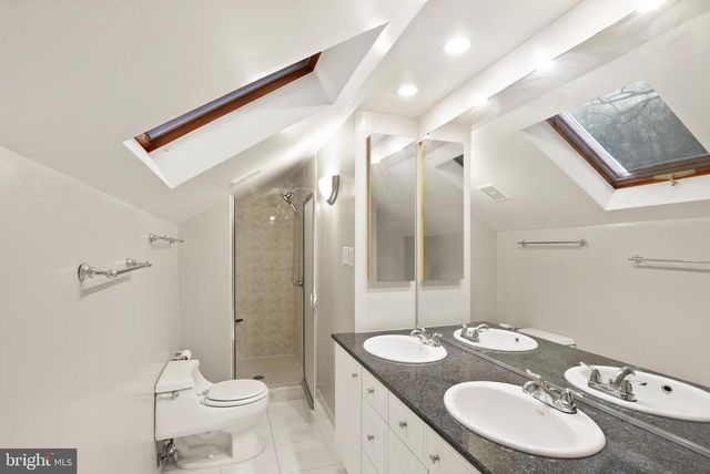 2928 HUNTER RD, Fairfax, VA 22031