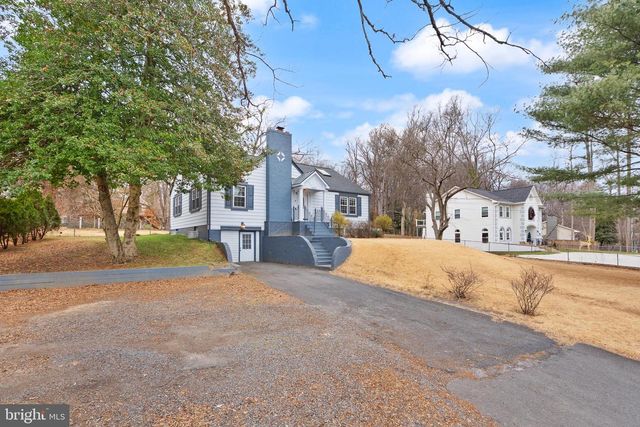 2928 HUNTER RD, Fairfax, VA 22031