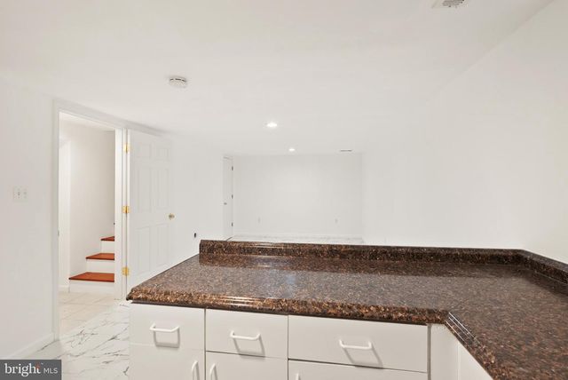 2928 HUNTER RD, Fairfax, VA 22031