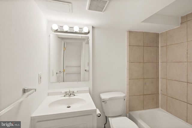 2928 HUNTER RD, Fairfax, VA 22031