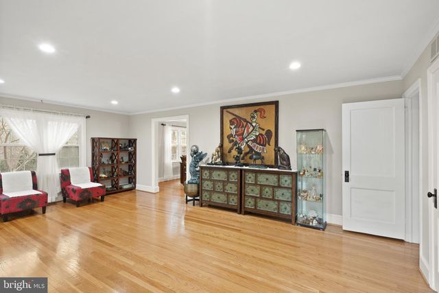 2928 HUNTER RD, Fairfax, VA 22031