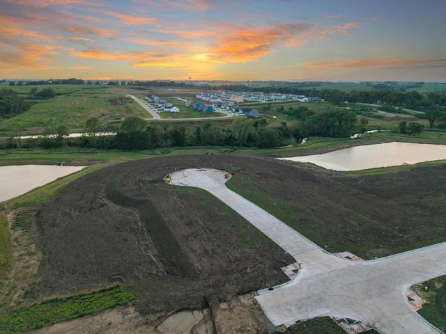 2915 Clearwater Drive, Norwalk, IA 50211