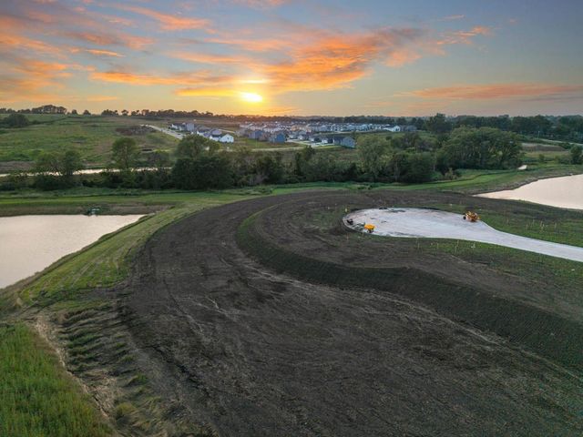 2915 Clearwater Drive, Norwalk, IA 50211