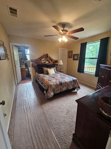 7247 County Road 4334, Larue, TX 75770