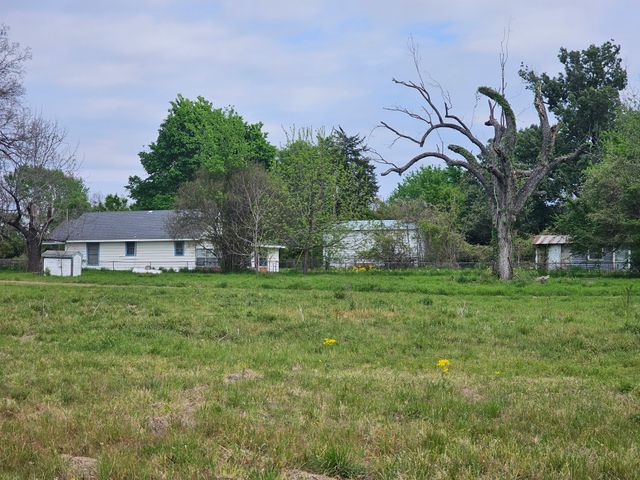 7247 County Road 4334, Larue, TX 75770