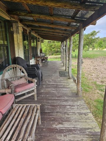 7247 County Road 4334, Larue, TX 75770