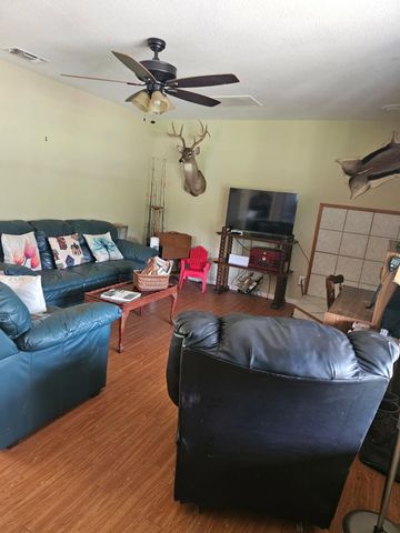 7247 County Road 4334, Larue, TX 75770