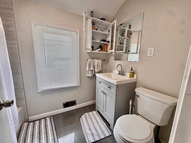 36 Simpson Ave 2, Somerville, MA 02144