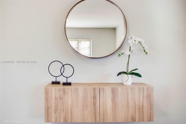 755 NW 43rd St ., Miami, FL 33127