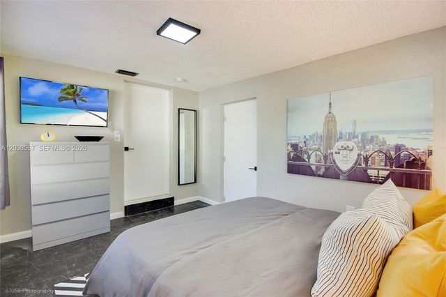 755 NW 43rd St ., Miami, FL 33127