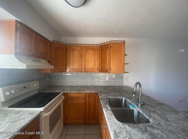 4132 Bond Avenue 1001, Rockledge, FL 32955