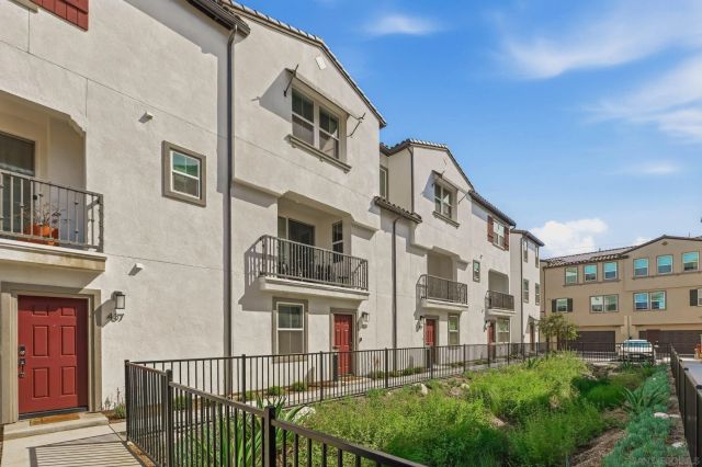 433 Jupiter GLN, Escondido, CA 92025