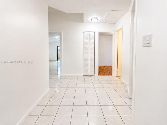 2485 W 70th Pl, Hialeah, FL 33016