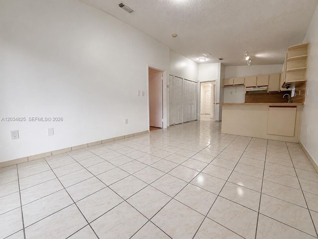 2485 W 70th Pl, Hialeah, FL 33016