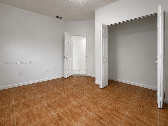 2485 W 70th Pl, Hialeah, FL 33016