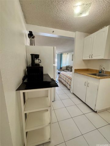 445 Seaside Avenue 1815, Honolulu, HI 96815
