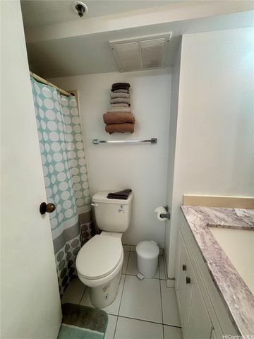 445 Seaside Avenue 1815, Honolulu, HI 96815
