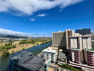 445 Seaside Avenue 1815, Honolulu, HI 96815