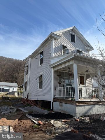 4685 UPPER RD, Shamokin, PA 17872